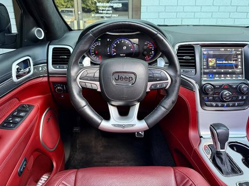 Used 2018 Jeep Grand Cherokee Trackhawk AWD/4WD image 11