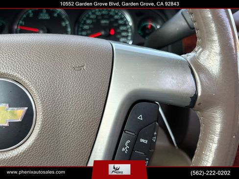 Used 2012 Chevrolet Suburban LTZ image 28