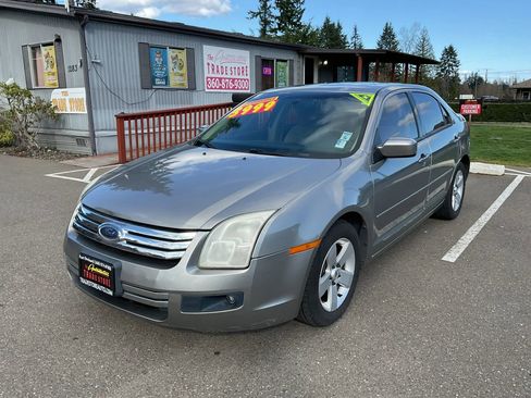 Used 2009 Ford Fusion SE FWD image 1