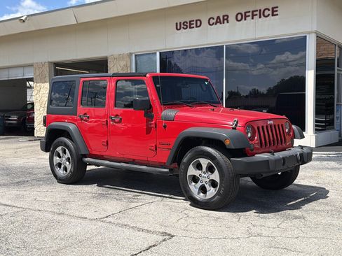 Used 2018 Jeep Wrangler Unlimited Sport S AWD/4WD image 1