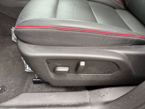 Used 2022 Buick Envision Essence w/ Sport Touring Package image 29