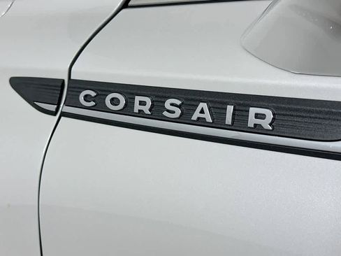 Used 2023 Lincoln Corsair Reserve w/ Equipment Group 202A FWD image 7