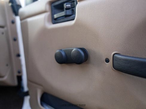 Used 2000 Jeep Wrangler Sahara AWD/4WD image 73