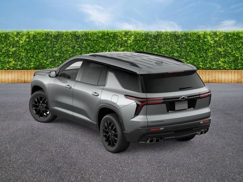 New 2026 Chevrolet Traverse LT w/ Midnight/Sport Edition image 2