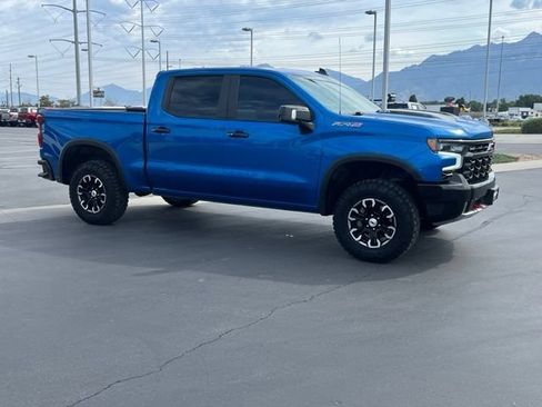 Used 2022 Chevrolet Silverado 1500 ZR2 w/ Technology Package AWD/4WD image 9