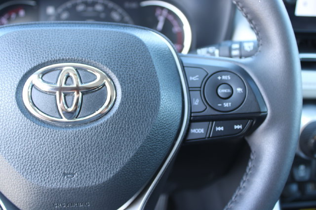 Used 2023 Toyota RAV4 XLE Premium FWD image 19