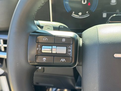 Used 2025 Hyundai Santa Fe SEL image 25