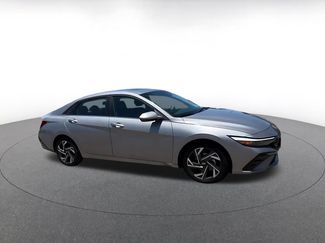 Used 2025 Hyundai Elantra SEL FWD video 2