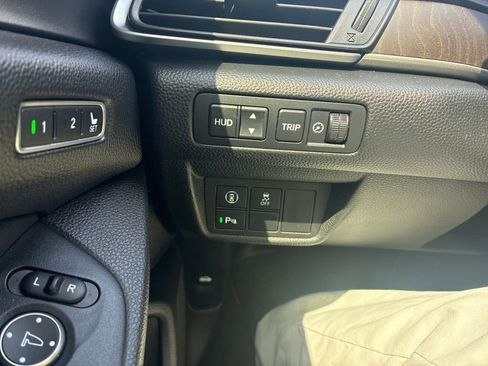 Used 2019 Honda Accord Touring image 16