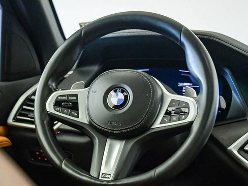Certified 2022 BMW X5 xDrive40i w/ M Sport Package AWD/4WD image 12