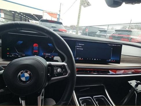 Used 2023 BMW 760i xDrive w/ Executive Package AWD/4WD image 4