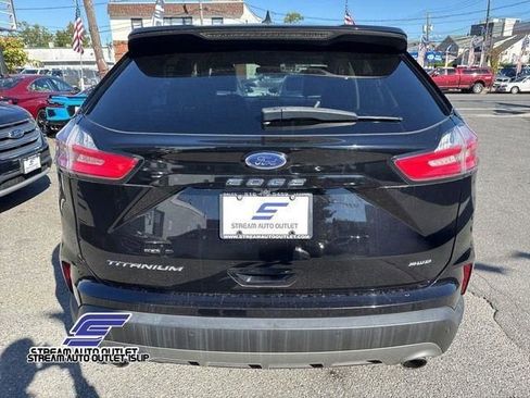 Used 2022 Ford Edge Titanium image 10