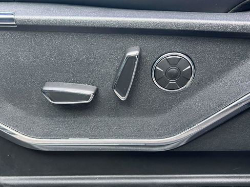 Used 2024 Ford F150 Platinum w/ Equipment Group 702A High image 25