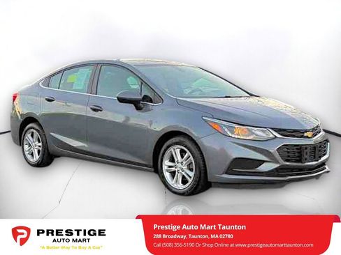 Used 2018 Chevrolet Cruze LT w/ Convenience Package image 1