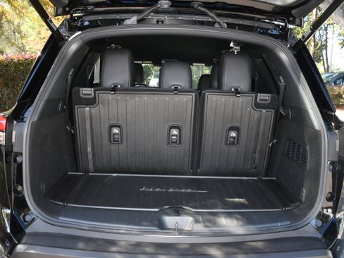 Used 2025 Nissan Pathfinder Rock Creek image 17