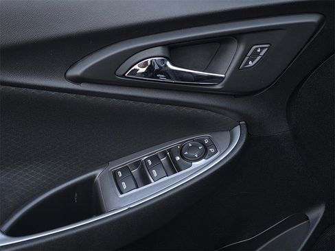 Used 2024 Chevrolet Malibu LT image 18