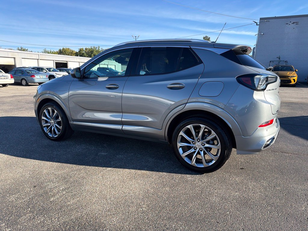 Used 2024 Buick Encore GX Avenir w/ Avenir Technology Package FWD image 9