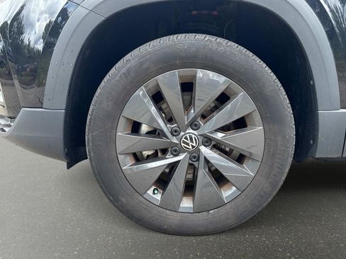 Used 2022 Volkswagen Taos S image 4