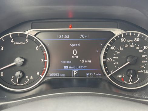 Used 2024 Nissan Altima 2.5 SV AWD/4WD image 28
