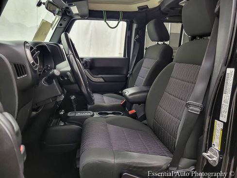 Used 2012 Jeep Wrangler Unlimited Sport AWD/4WD image 10