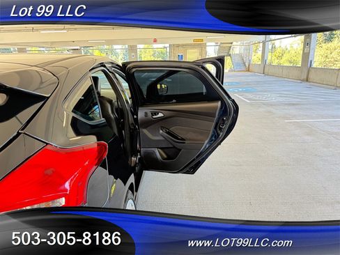 Used 2016 Ford Focus ST w/ Equipment Group 401A FWD image 45