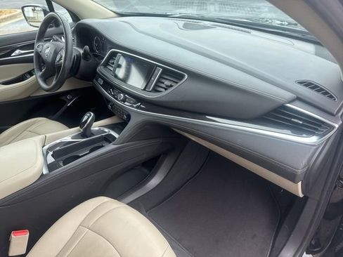 Used 2020 Buick Enclave Essence w/ Sound and Sites Package FWD image 15