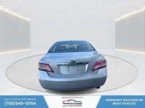 Used 2011 Toyota Camry XLE w/ XLE Extra-Value Pkg #2 FWD image 5