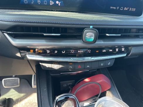 Used 2024 Cadillac XT4 Sport AWD/4WD image 17