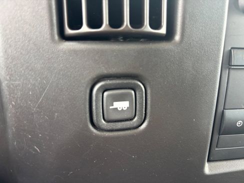 Used 2019 Chevrolet Express 3500 w/ Driver Convenience Package image 26