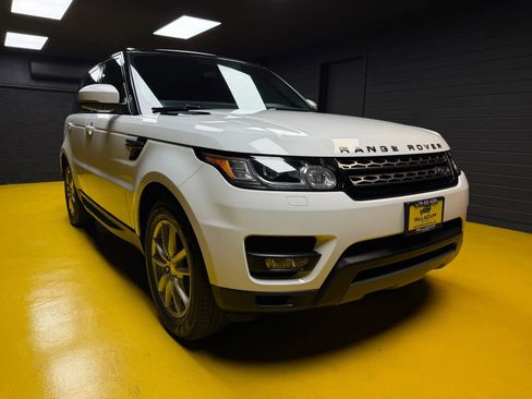 Used 2014 Land Rover Range Rover Sport SE AWD/4WD image 3