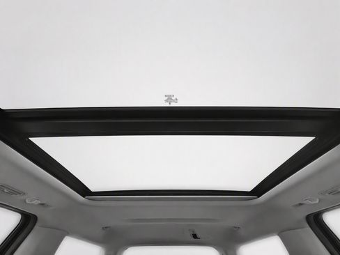 Used 2025 Ford Expedition Active AWD/4WD image 16