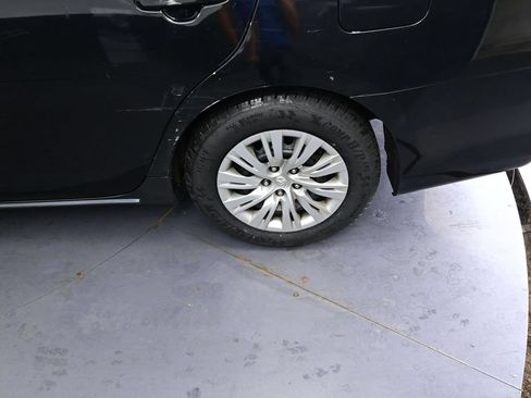 Used 2014 Toyota Camry LE FWD image 14