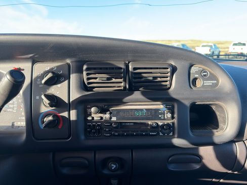 Used 2001 Dodge Ram 3500 Truck 4x4 Quad Cab image 17