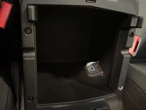 Used 2022 Jeep Wrangler Unlimited Sport image 19