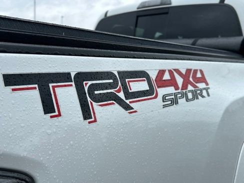 Used 2020 Toyota Tacoma TRD Sport w/ Technology Package AWD/4WD image 33