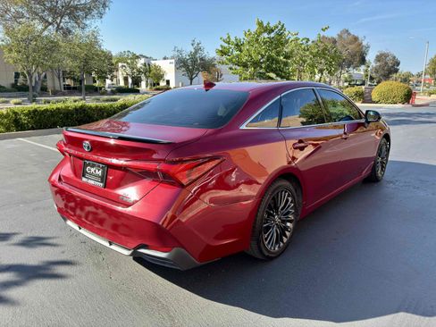 Used 2021 Toyota Avalon XSE w/ Carpet Mat Package (TMS) FWD image 8