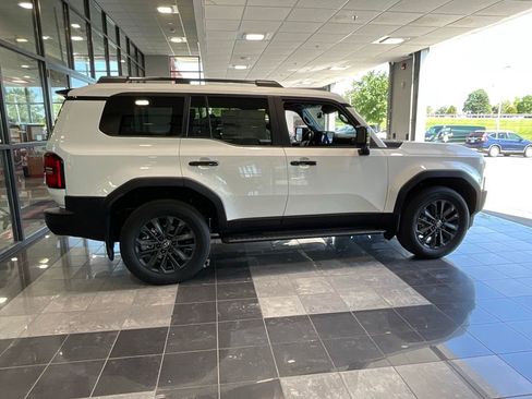 New 2026 Toyota Land Cruiser AWD/4WD image 5