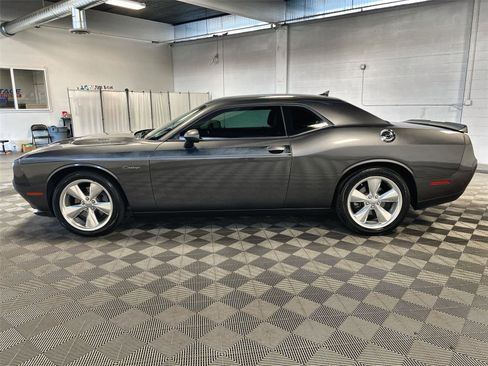 Used 2015 Dodge Challenger R/T Plus image 4