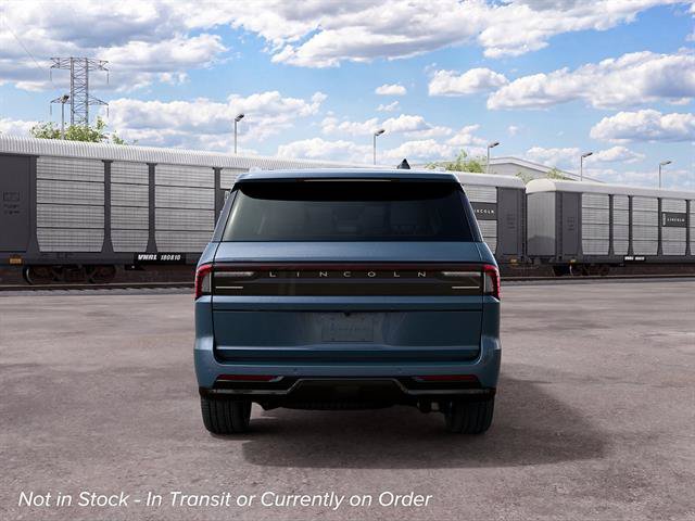 New 2027 Lincoln Navigator Reserve AWD/4WD image 7