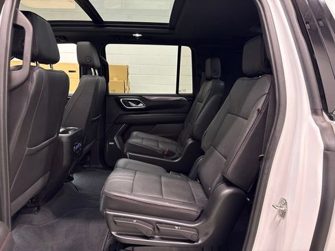 Used 2023 Chevrolet Suburban RST w/ Luxury Package AWD/4WD image 31