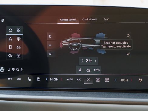 Used 2025 Audi Q5 Prestige image 12