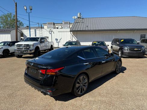 Used 2019 Nissan Altima 2.0 Edition One image 4