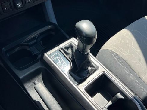 Used 2021 Toyota Tacoma TRD Off-Road w/ Technology Package AWD/4WD image 17