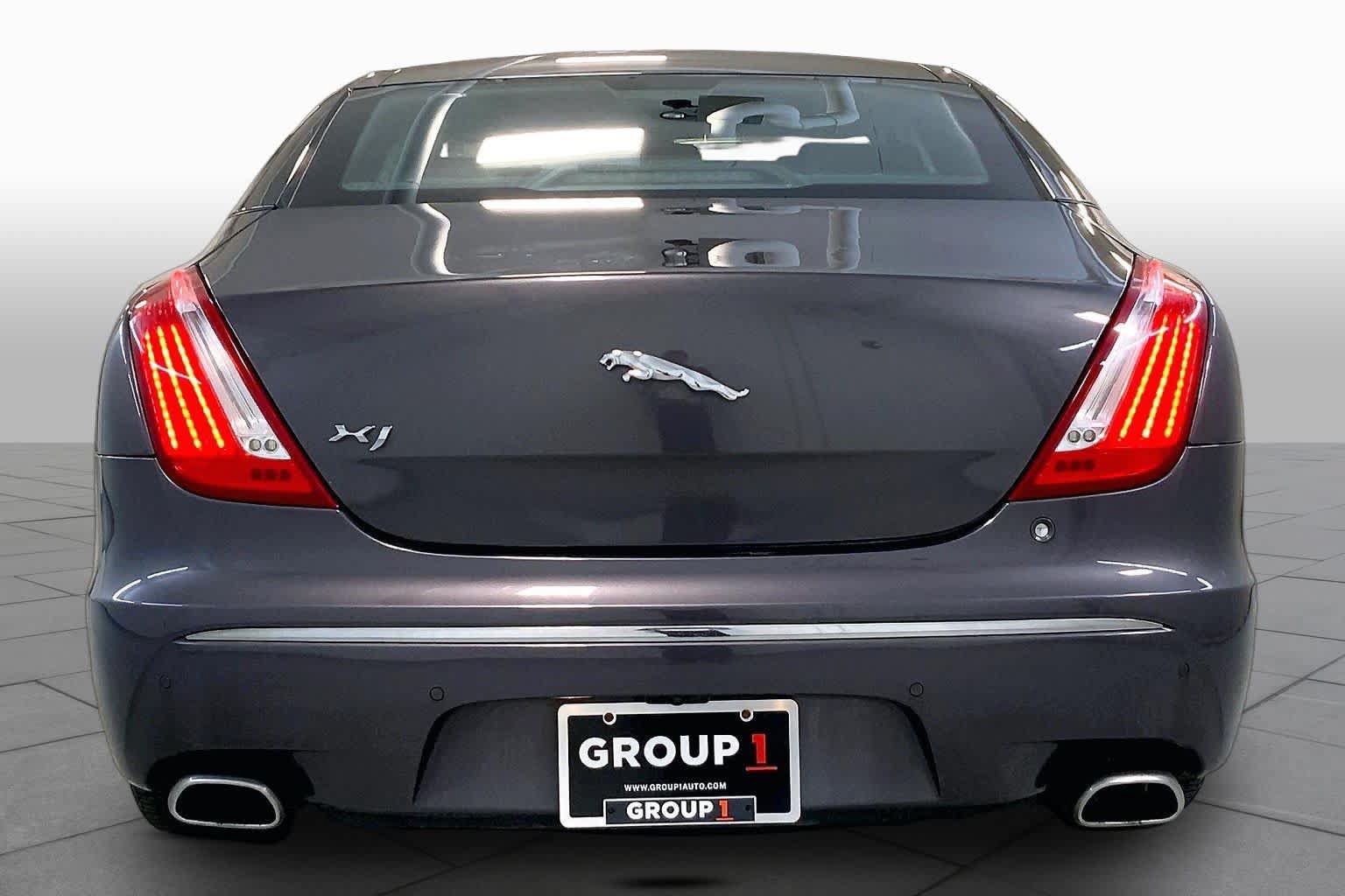 Used 2011 Jaguar XJ RWD image 4