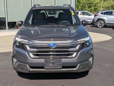 Used 2025 Subaru Forester Premium AWD/4WD image 8