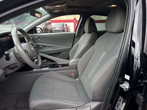 Used 2024 Hyundai Elantra SEL w/ Convenience Package FWD image 24
