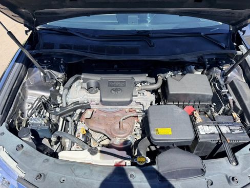 Used 2012 Toyota Camry XLE w/ Leather Pkg FWD image 19