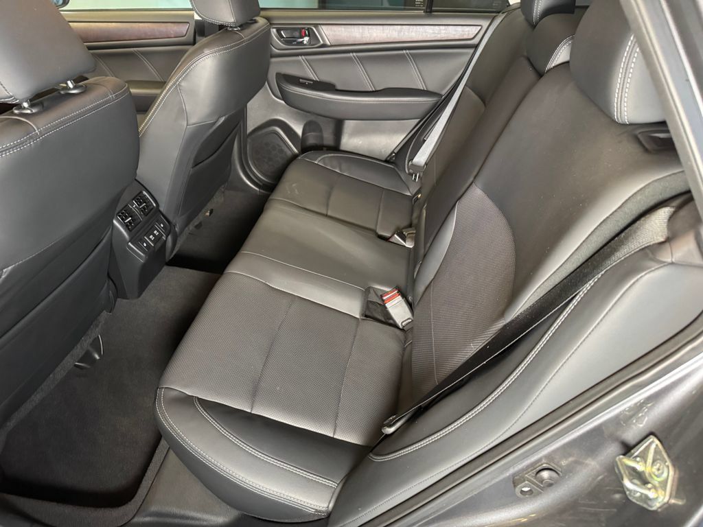 Used 2019 Subaru Outback 2.5i Limited AWD/4WD image 22