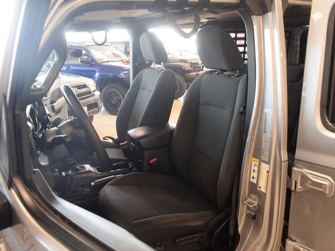 Used 2018 Jeep Wrangler Unlimited Sport S AWD/4WD image 64