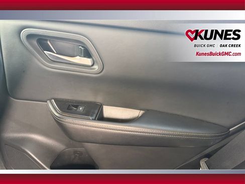 Used 2025 Nissan Rogue SV AWD/4WD image 35